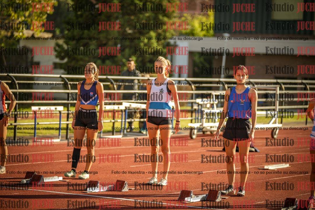 Fotos de los 80 m con vallas de mujeres - U16