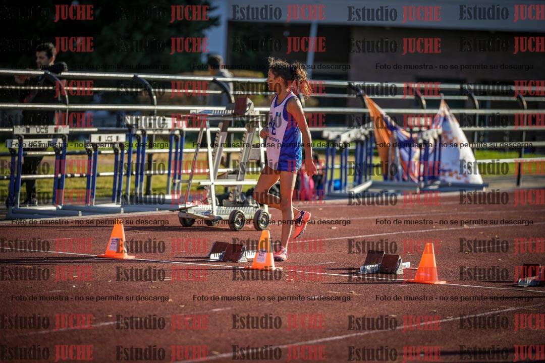 Fotos de los 80 m con vallas de mujeres - U16