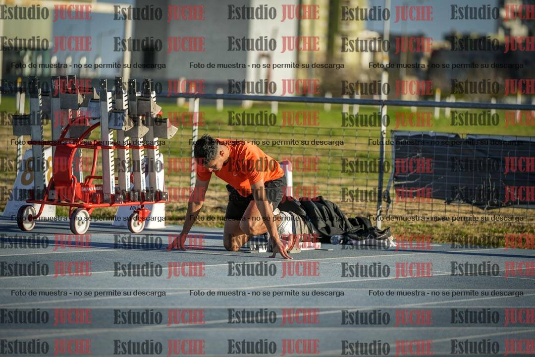 Fotos de los 110 m con vallas de varones - decatlón 6