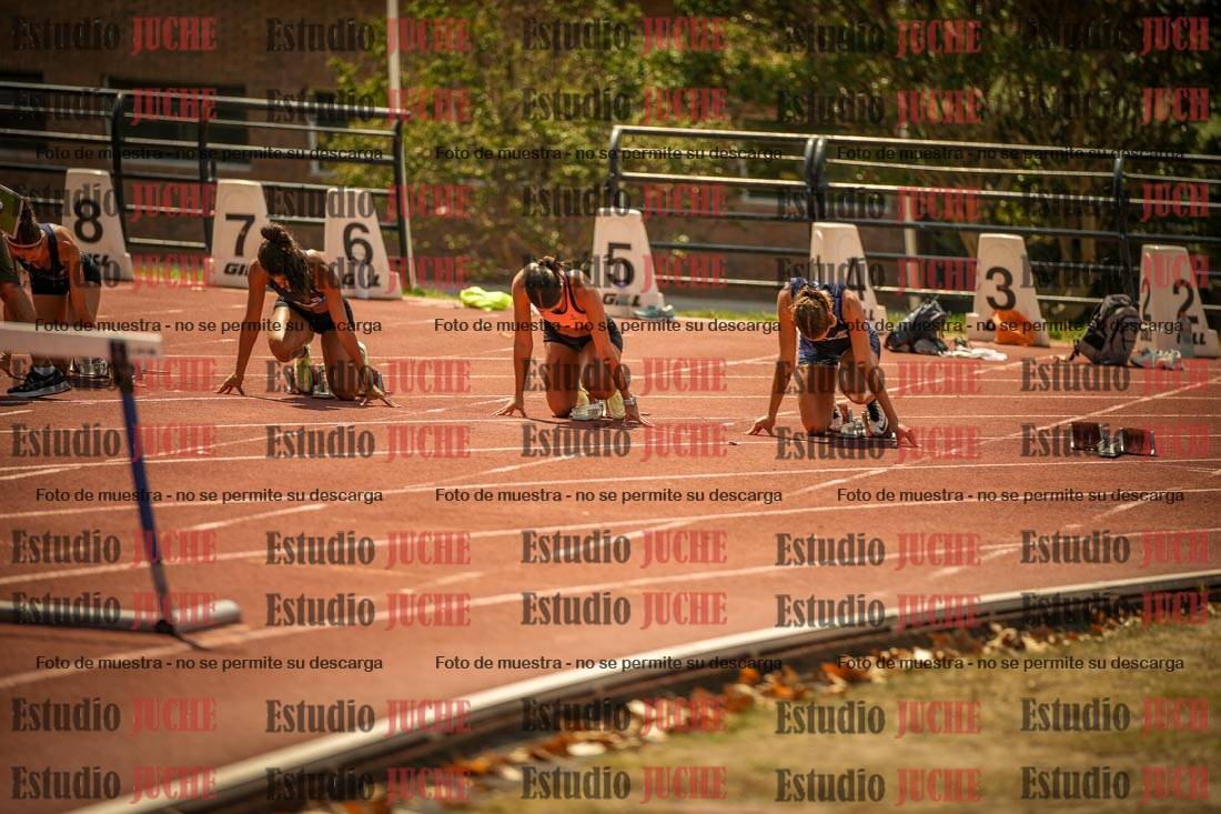 Fotos de los 100 m con vallas de mujeres