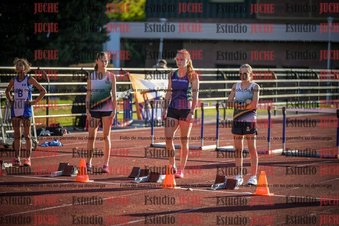 Fotos de los 80 m con vallas de mujeres - U16