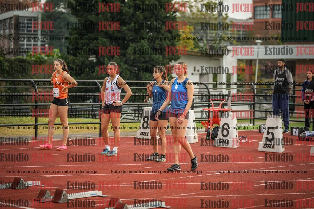 Fotos de los 100 m con vallas de mujeres - heptatlón 1