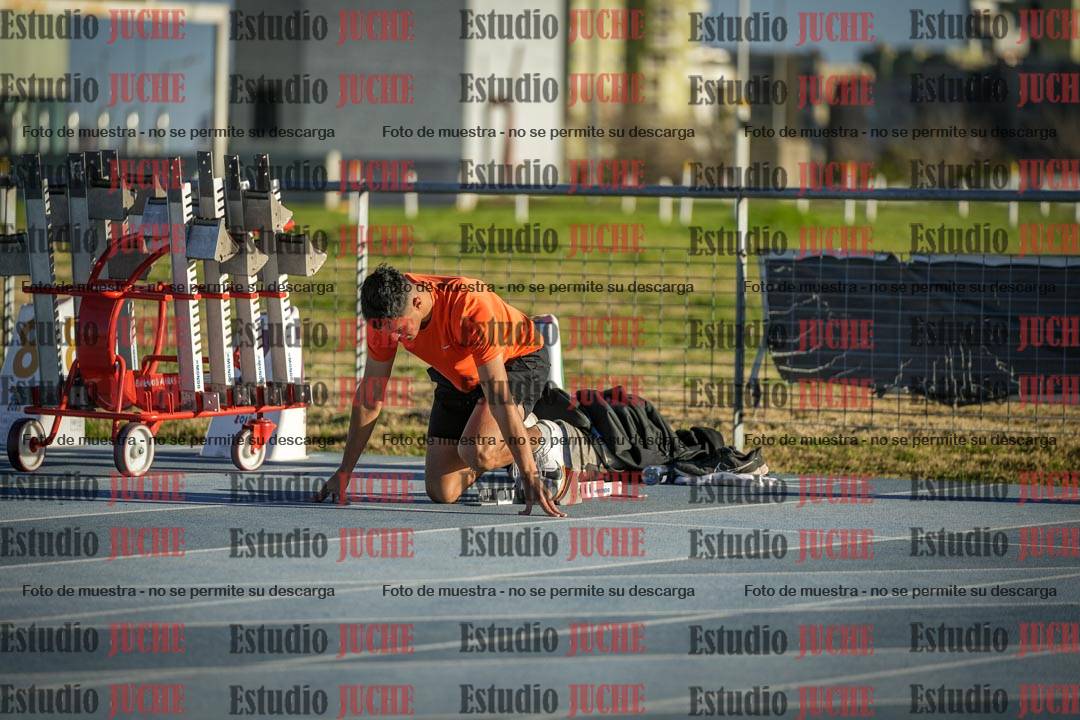 Fotos de los 110 m con vallas de varones - decatlón 6