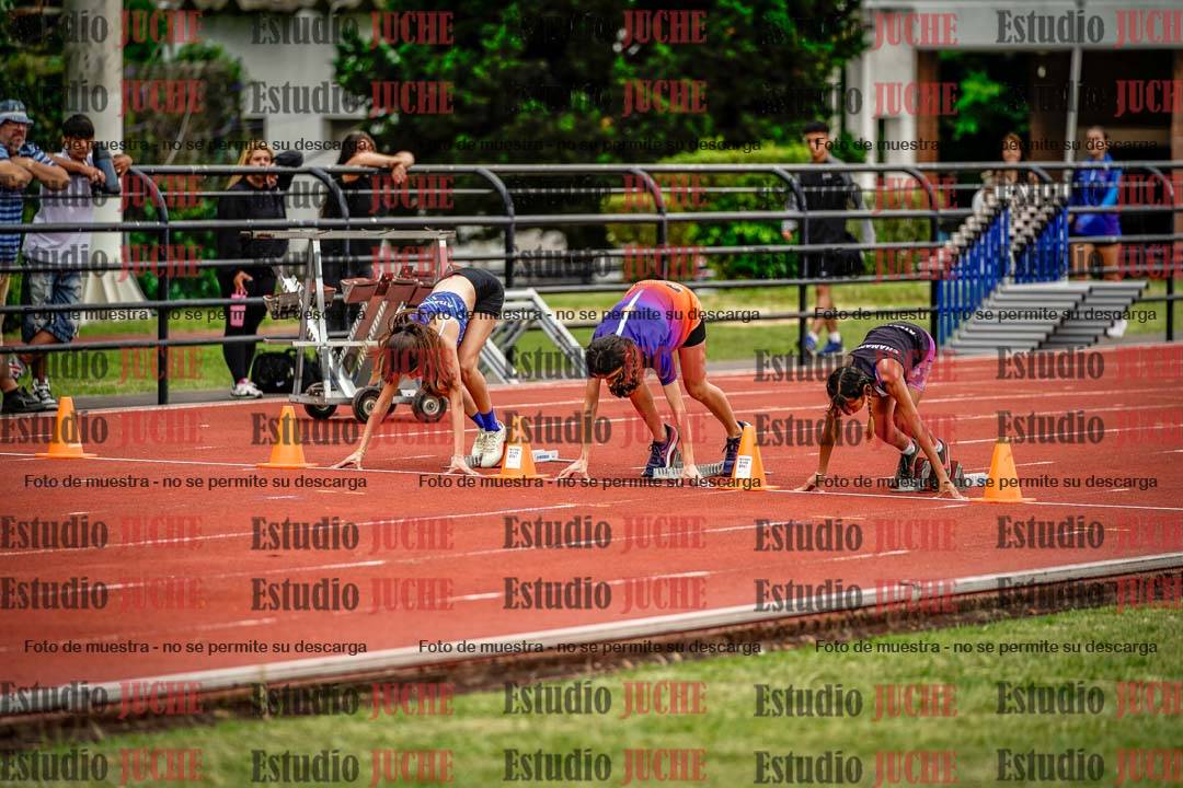 Fotos de los 80 m con vallas de mujeres