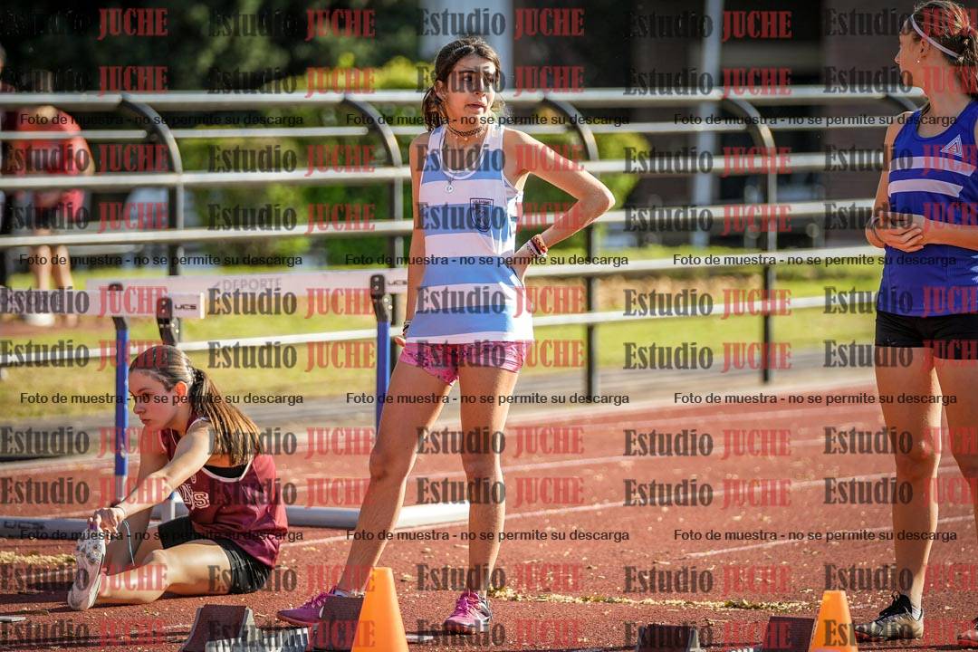Fotos de los 80 m con vallas de mujeres - U16