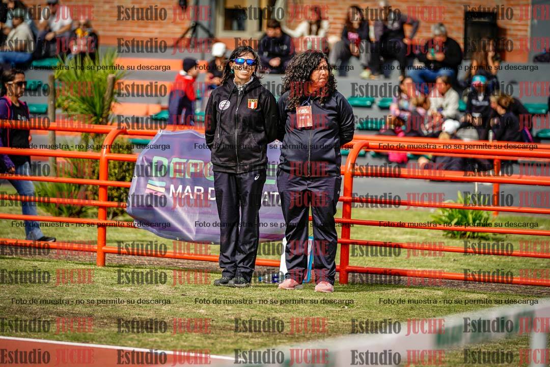 Fotos de algunos extras y podios del día 3