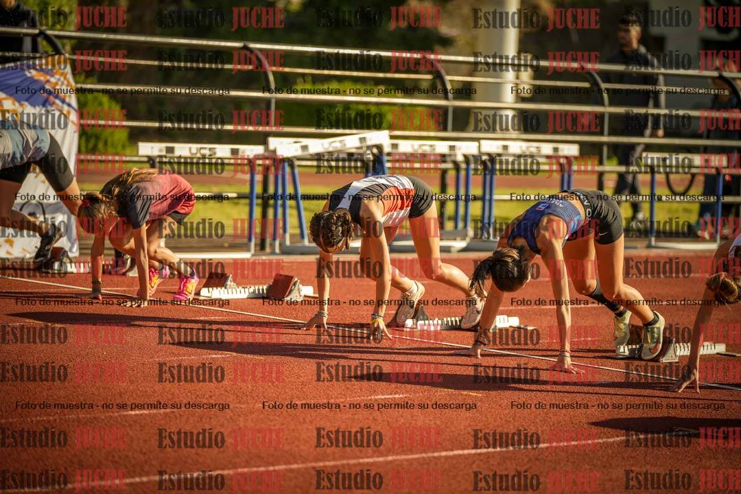 Fotos de los 80 m con vallas de mujeres - U16