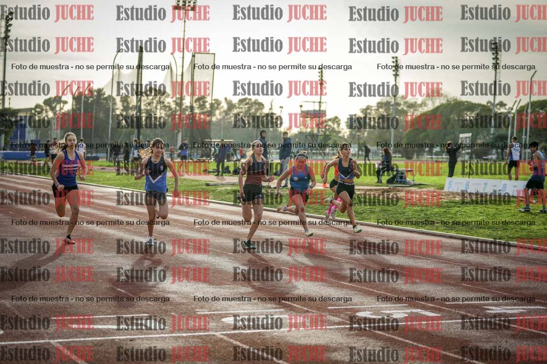 Fotos de los 80 m llanos de mujeres