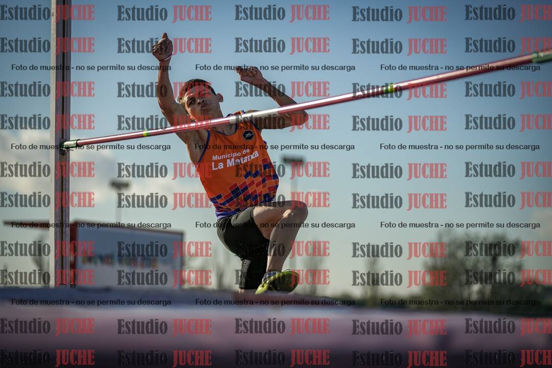 Fotos del salto en alto de varones
