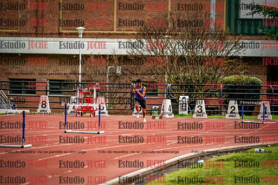 Fotos de los 110 m con vallas de varones - octatlón 5