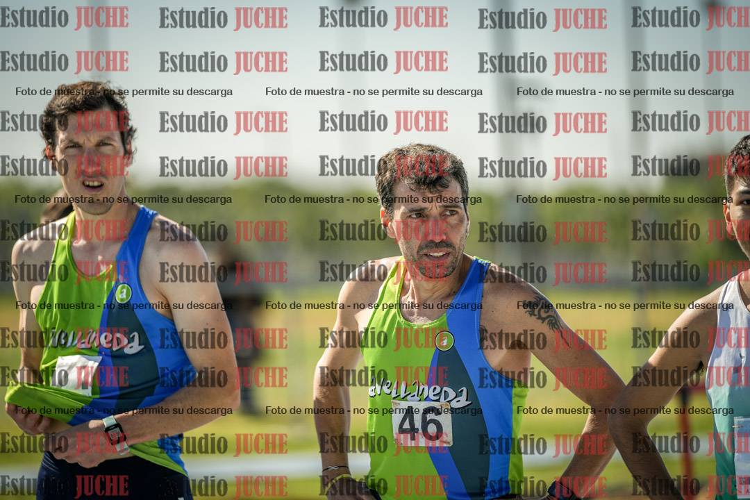 Fotos de los 5000 m de mujeres y varones - serie 1