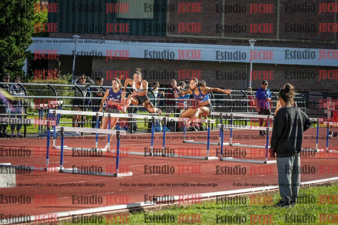 Fotos de los 100 m con vallas de mujeres - heptatlón 1