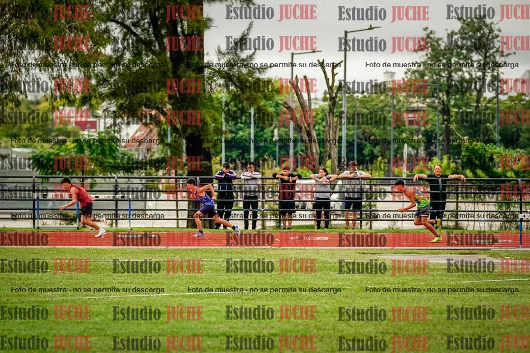 Fotos de los 295 m con vallas de varones
