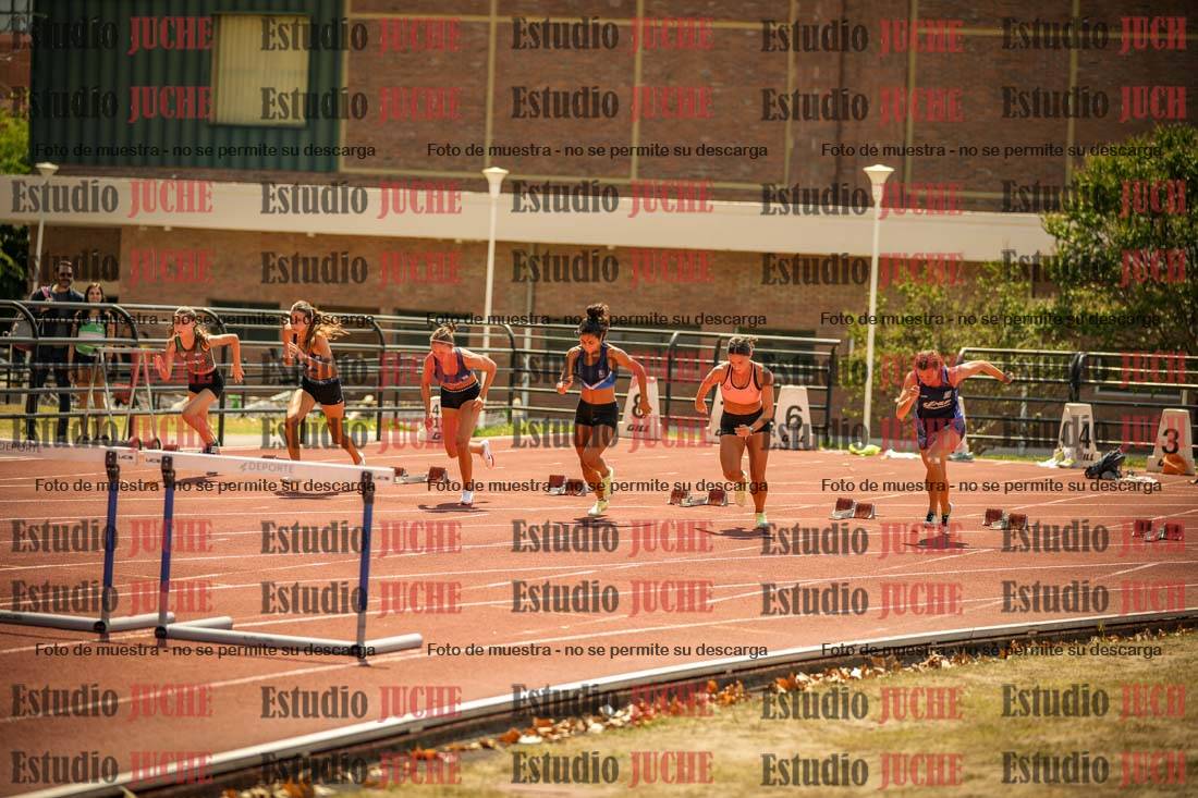 Fotos de los 100 m con vallas de mujeres