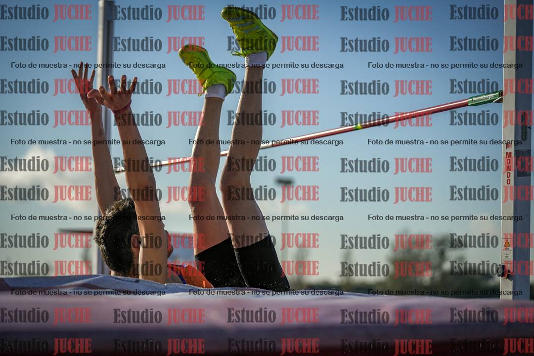 Fotos del salto en alto de varones