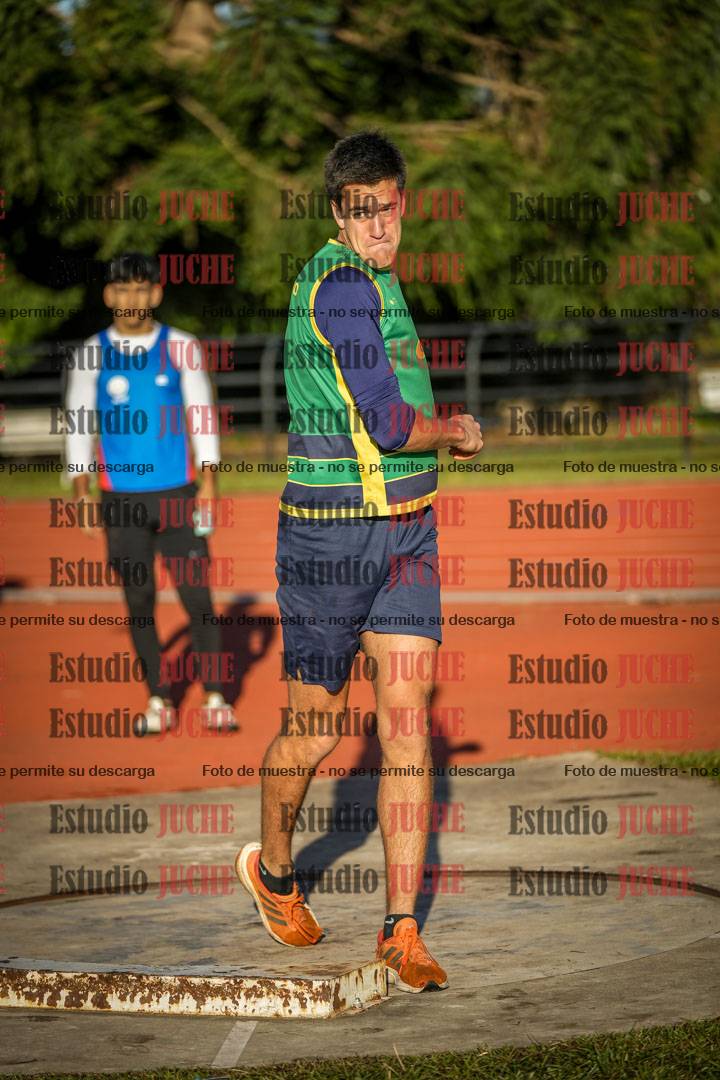 Fotos del lanzamiento de bala de varones