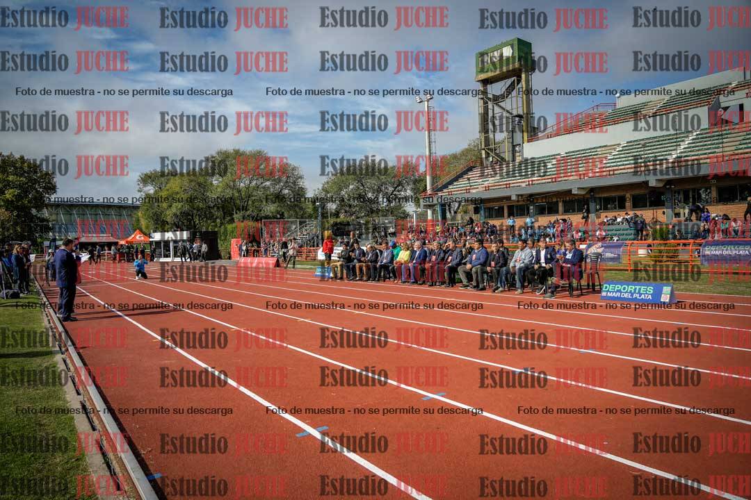 Fotos de algunos extras y podios del día 1