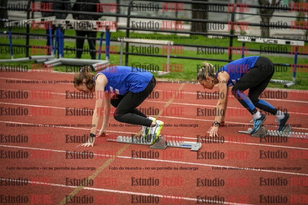 Fotos de los 295 m con vallas de mujeres - U16