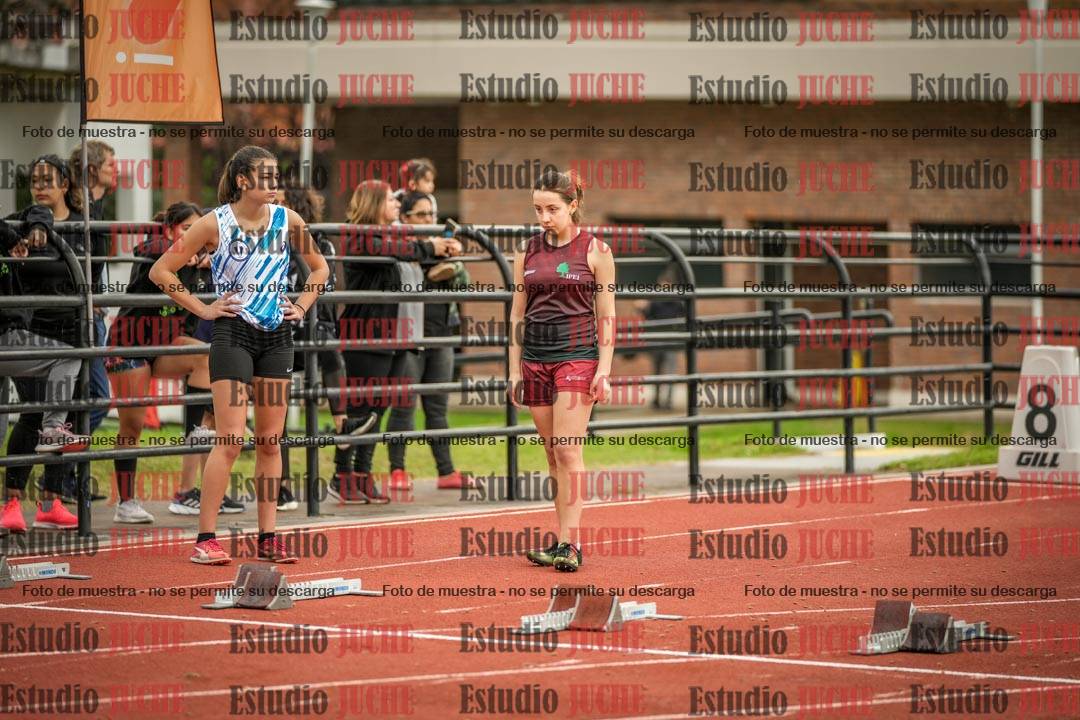 Fotos de los 100 m con vallas de mujeres