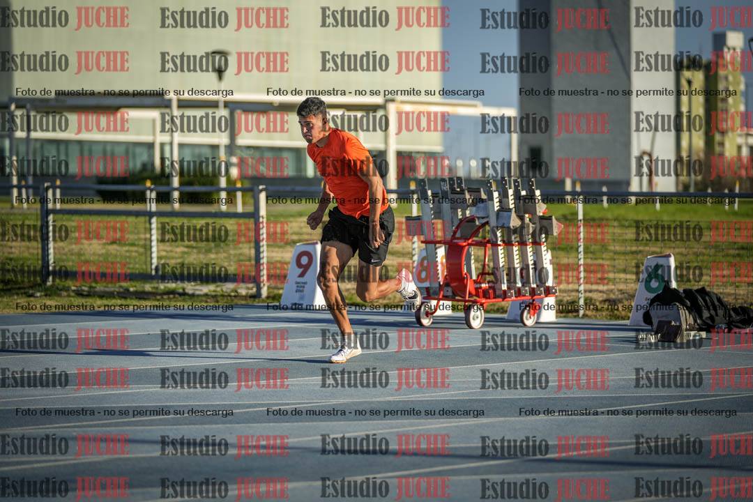 Fotos de los 110 m con vallas de varones - decatlón 6