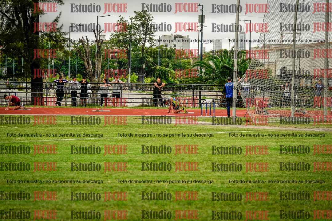 Fotos de los 295 m con vallas de varones
