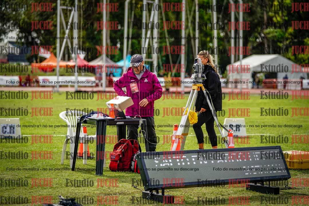 Fotos de algunos extras y podios del día 3