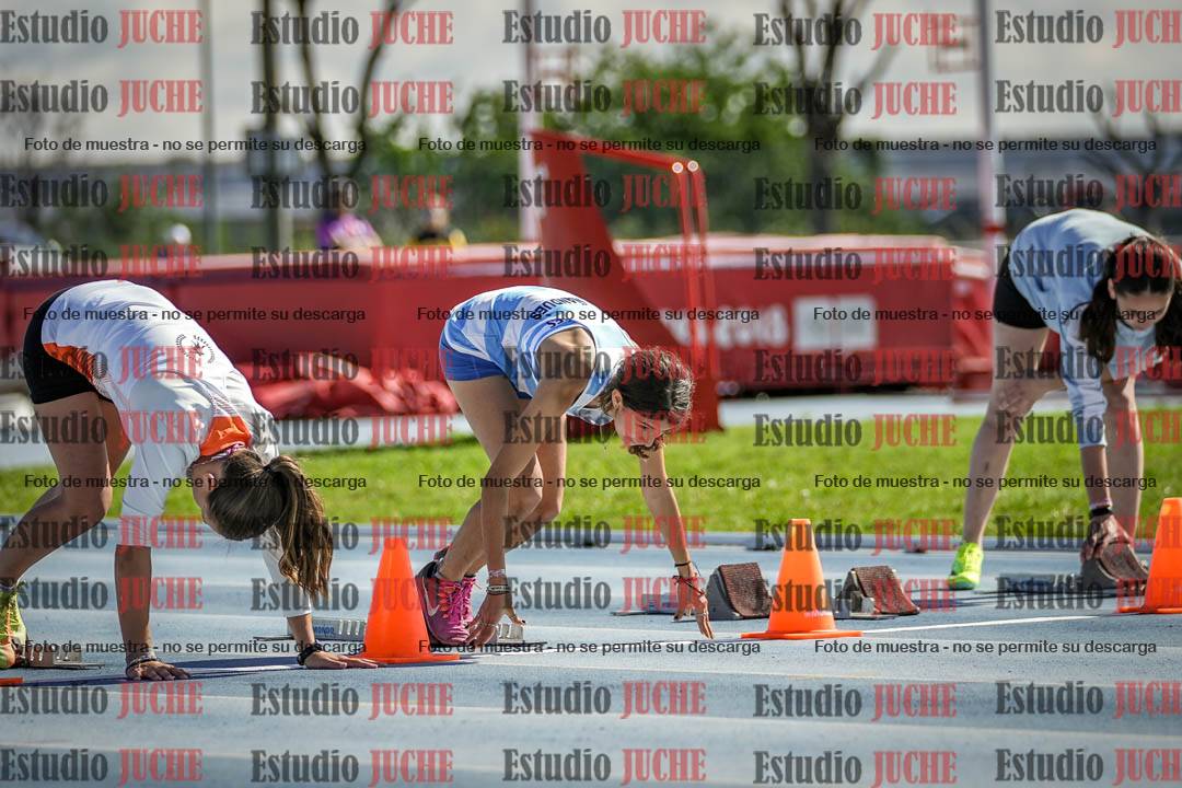 Fotos de los 80 m con vallas de mujeres