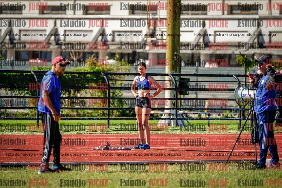 Fotos de los 295 m con vallas de mujeres