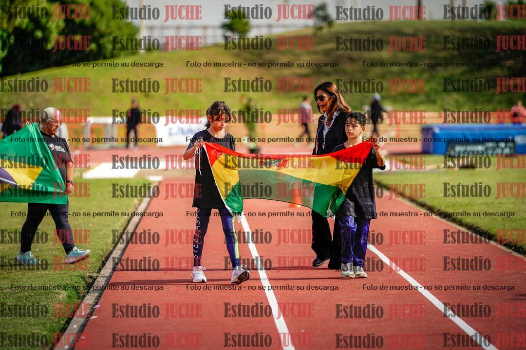 Fotos de algunos extras y podios del día 1