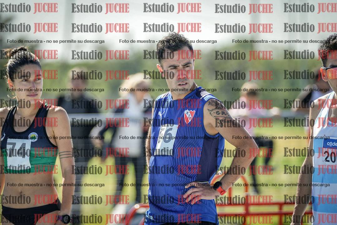 Fotos de los 5000 m de mujeres y varones - serie 1