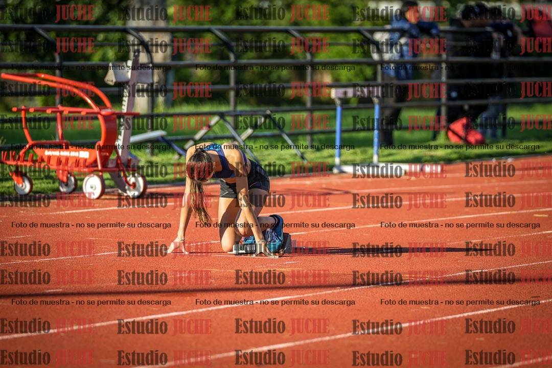 Fotos de los 295 m con vallas de mujeres