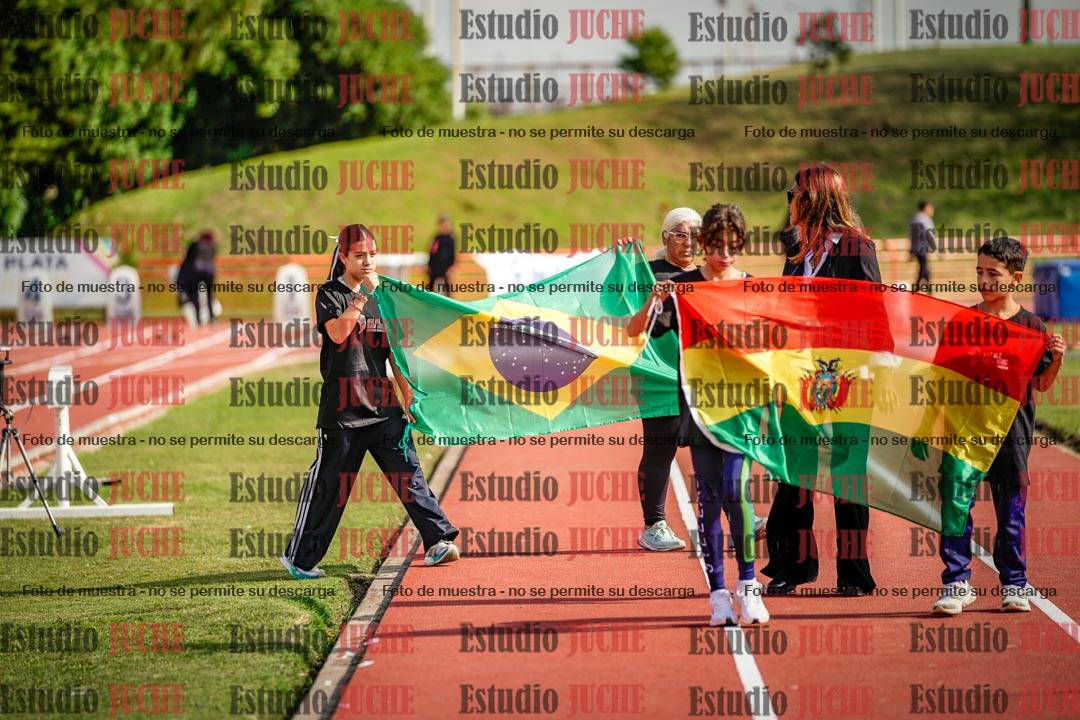 Fotos de algunos extras y podios del día 1