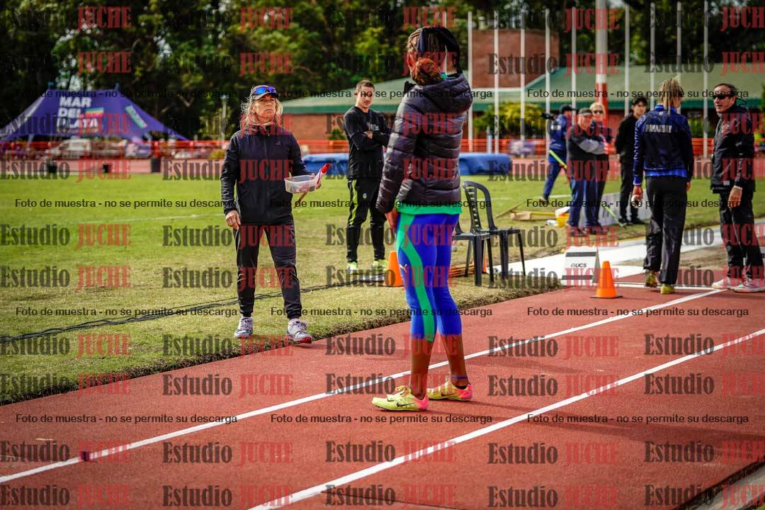 Fotos de algunos extras y podios del día 3