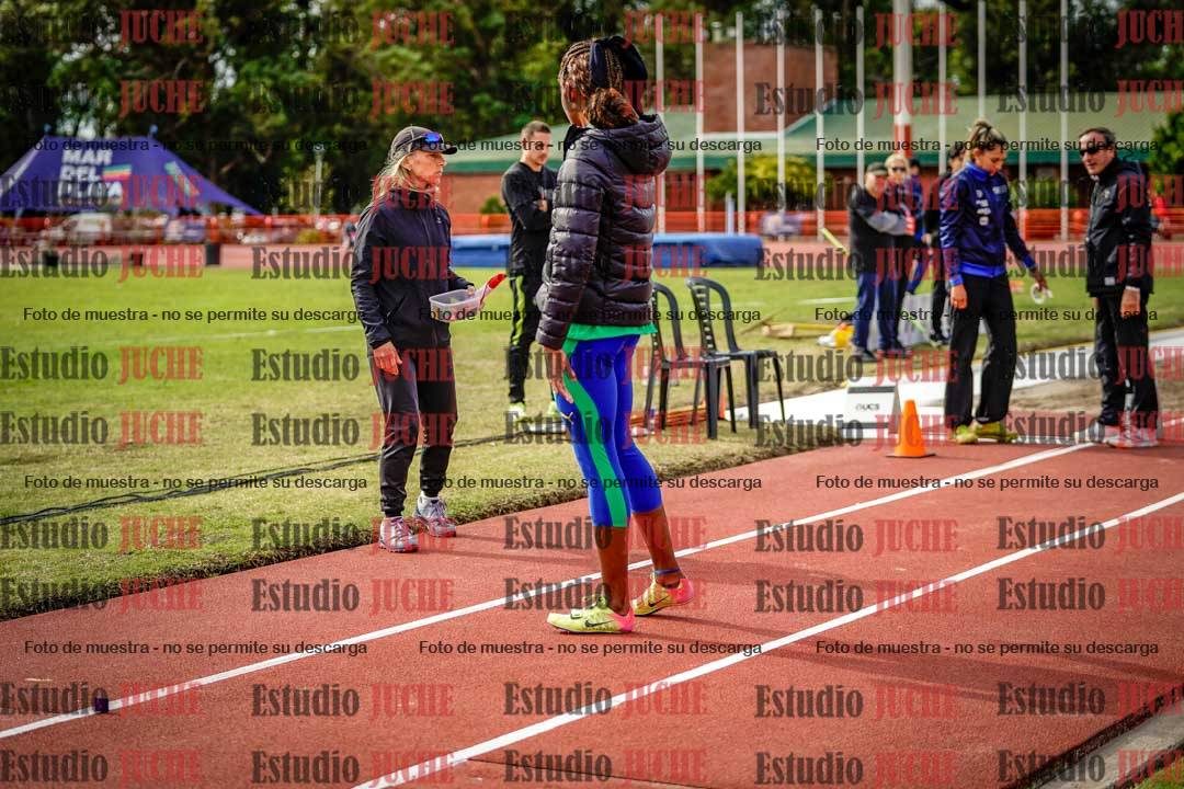 Fotos de algunos extras y podios del día 3