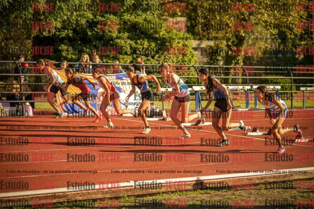Fotos de los 80 m con vallas de mujeres - U16