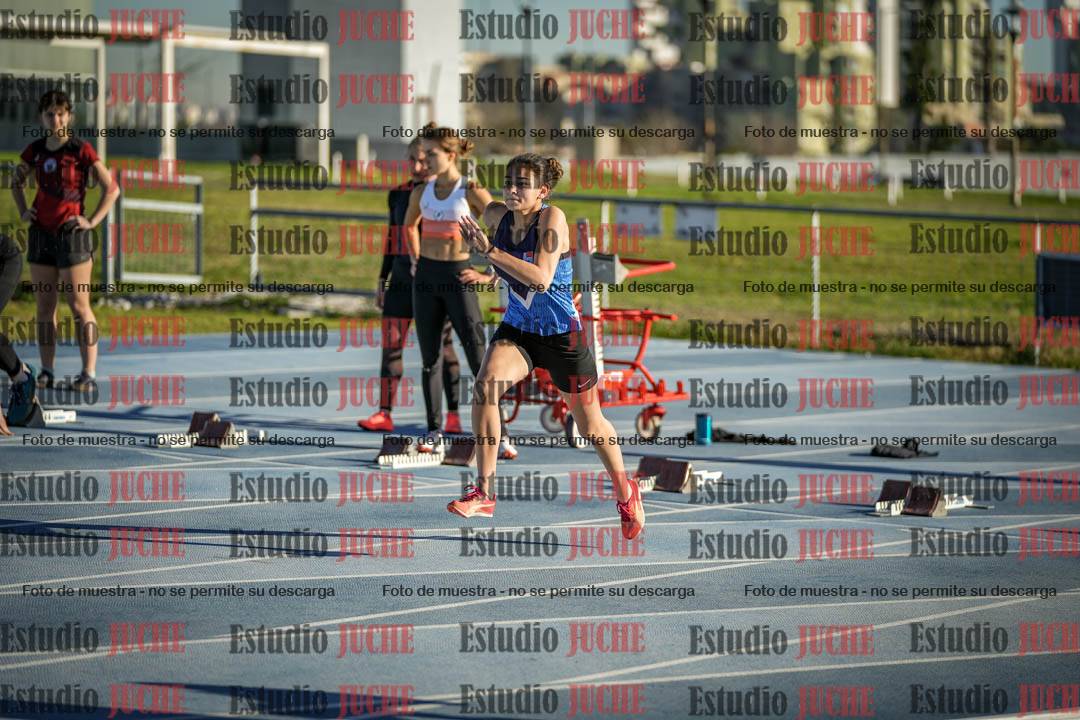 Fotos de los 100 m con vallas de mujeres