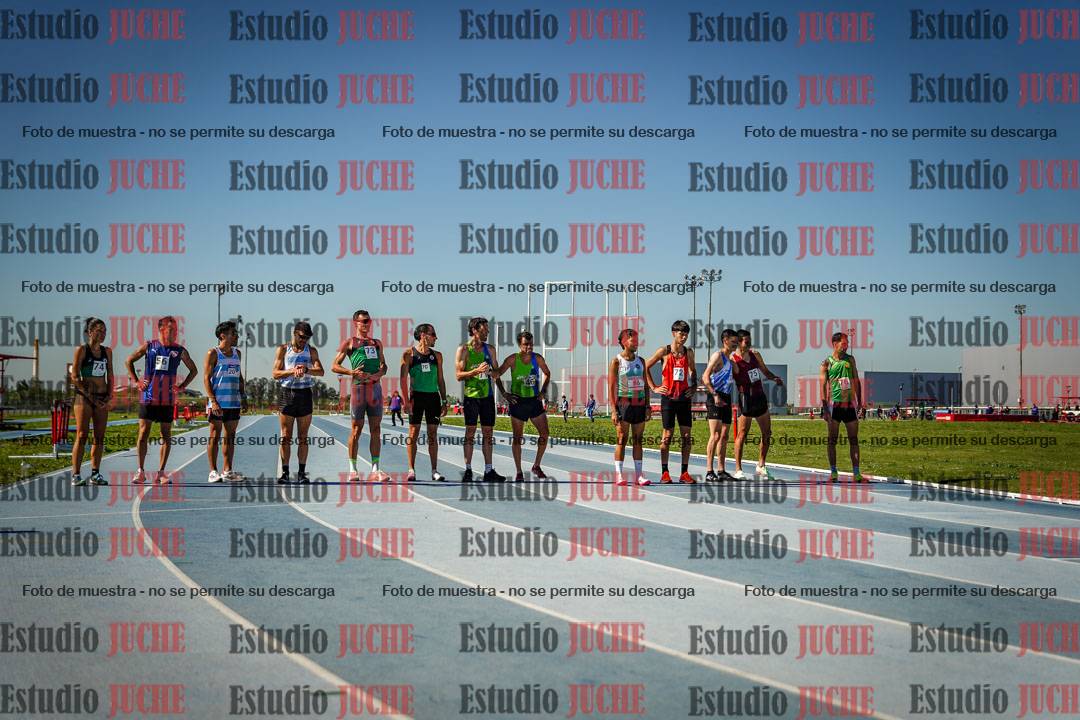 Fotos de los 5000 m de mujeres y varones - serie 1