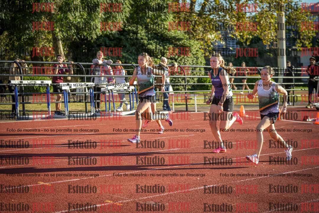 Fotos de los 80 m con vallas de mujeres - U16