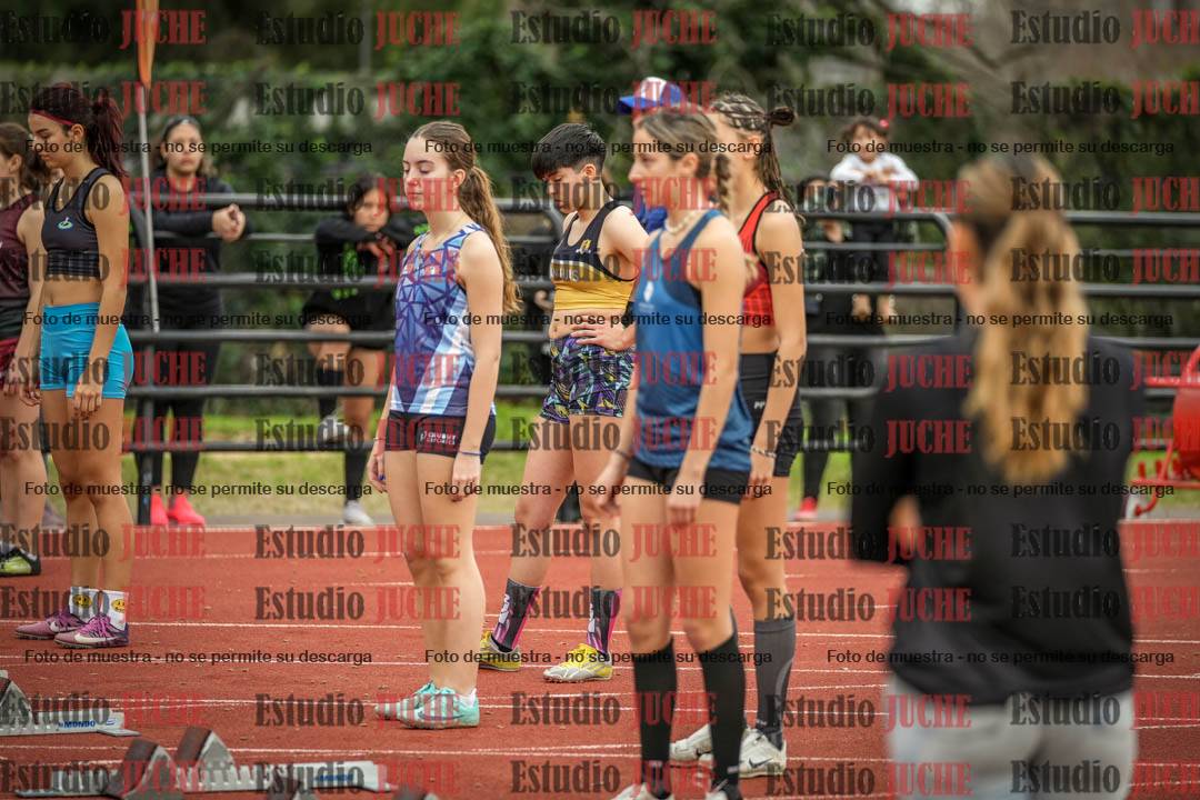 Fotos de los 100 m con vallas de mujeres