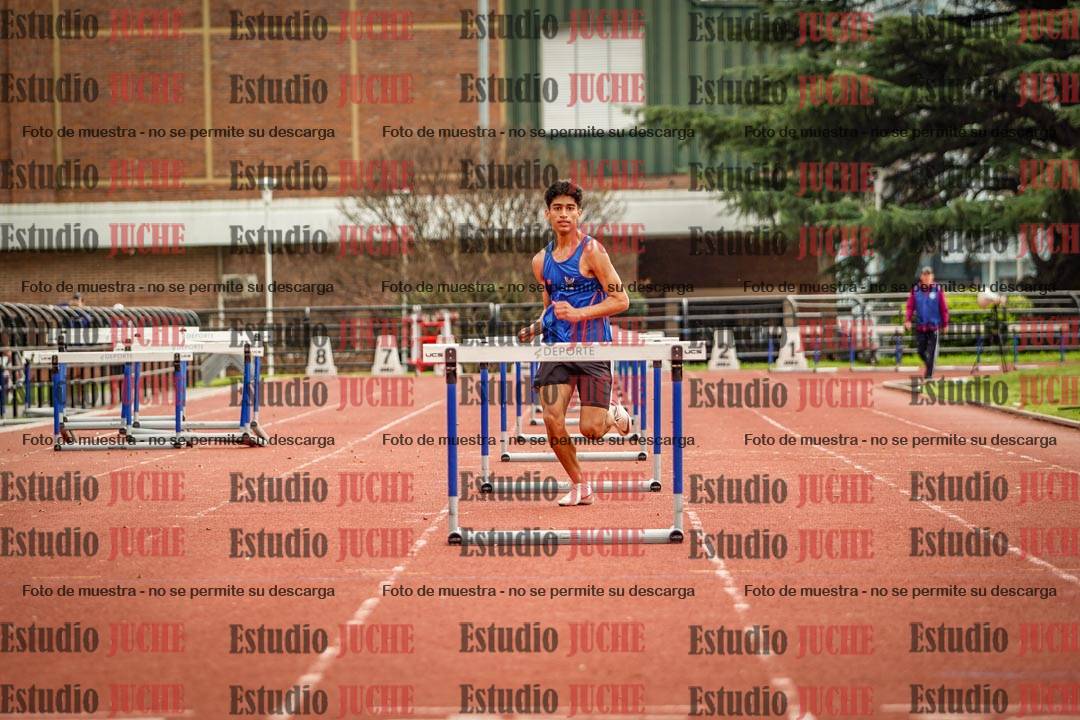 Fotos de los 110 m con vallas de varones - octatlón 5