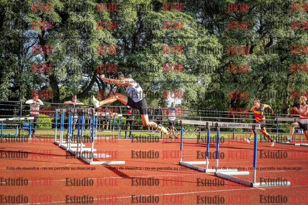Fotos de los 110 m con vallas de varones - decatlón 6