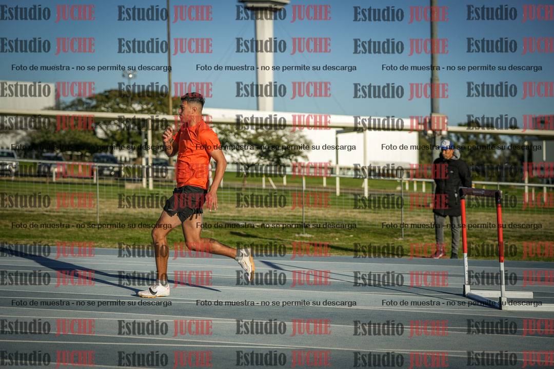 Fotos de los 110 m con vallas de varones - decatlón 6
