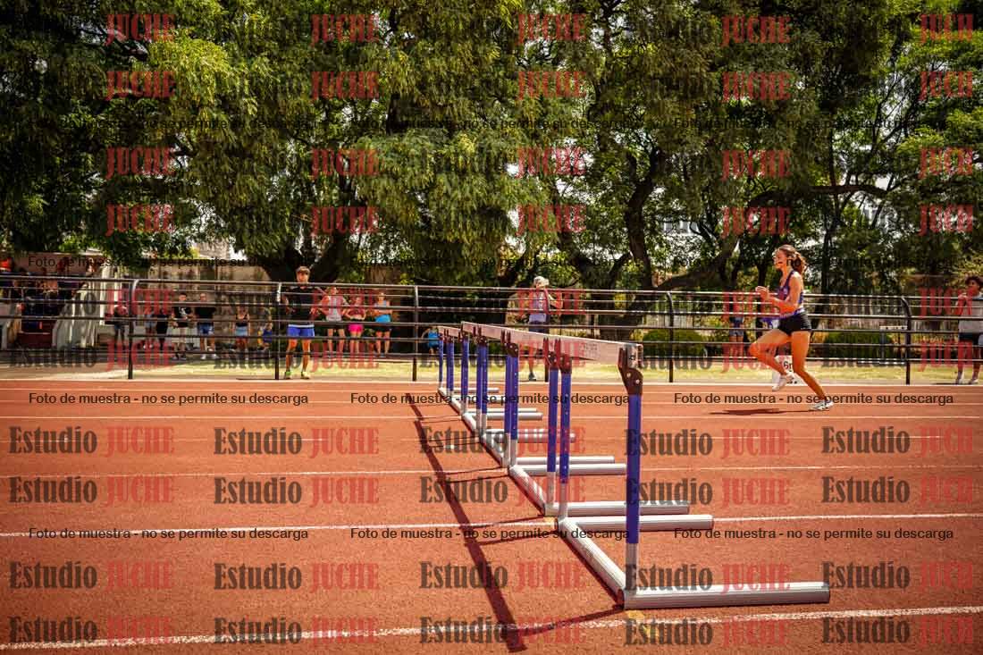 Fotos de los 100 m con vallas de mujeres