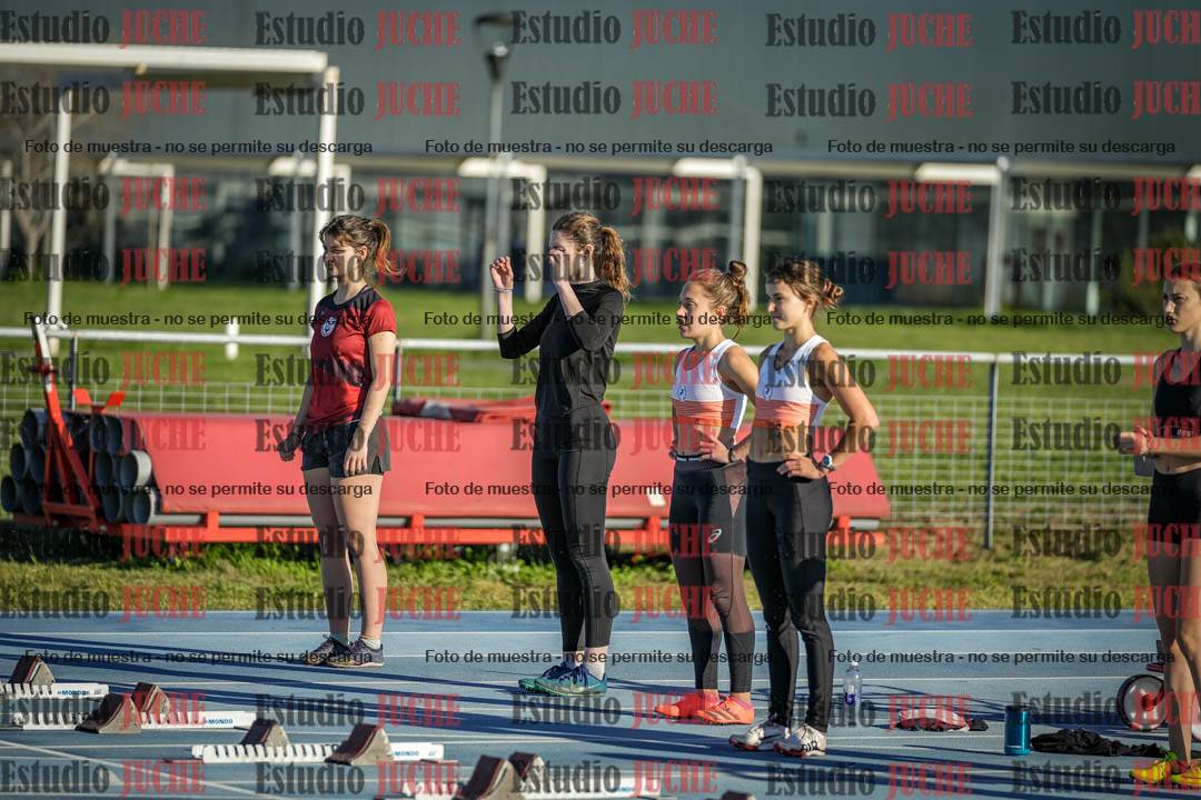 Fotos de los 100 m con vallas de mujeres
