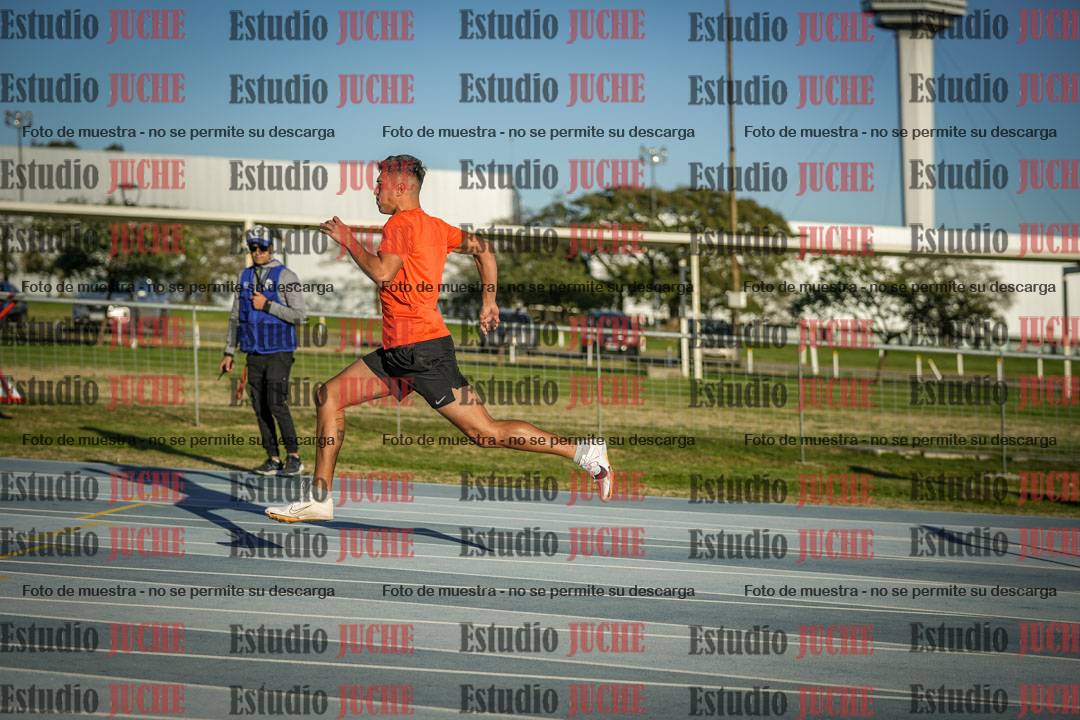 Fotos de los 110 m con vallas de varones - decatlón 6
