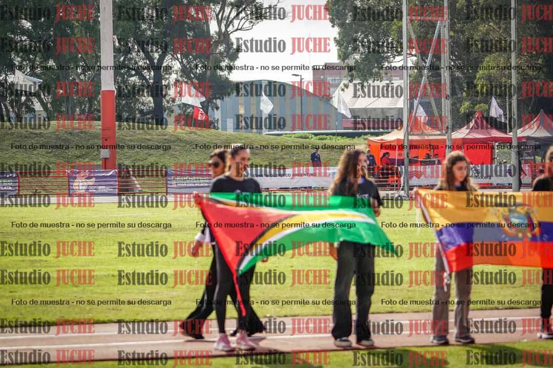 Fotos de algunos extras y podios del día 1