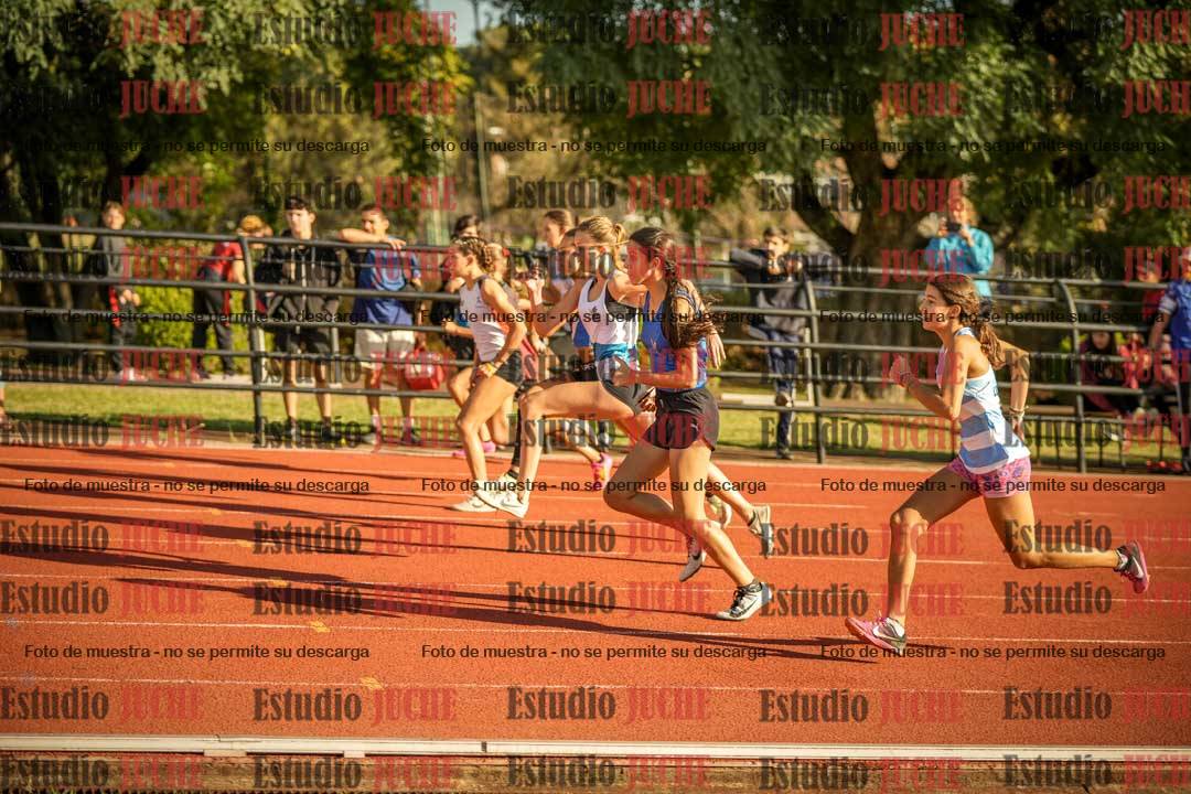 Fotos de los 80 m con vallas de mujeres - U16