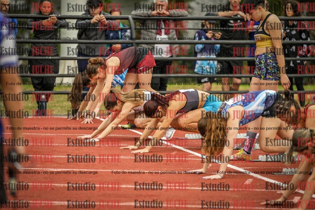 Fotos de los 100 m con vallas de mujeres