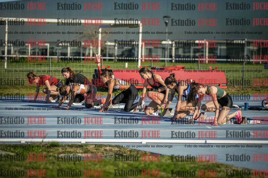 Fotos de los 100 m con vallas de mujeres