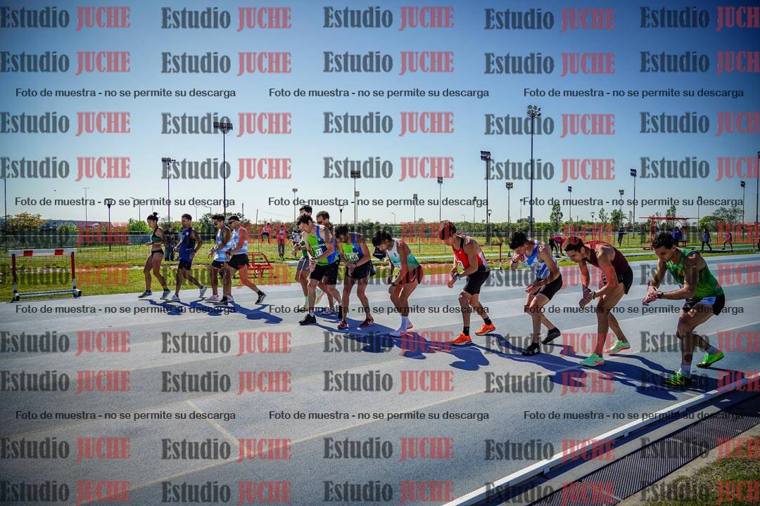 Fotos de los 5000 m de mujeres y varones - serie 1